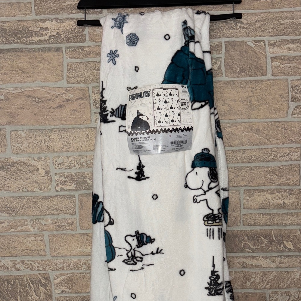 Peanuts Snoopy White and Teal Throw